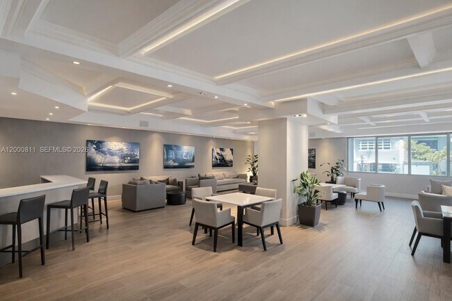 Building Photo - 100 Lincoln Rd