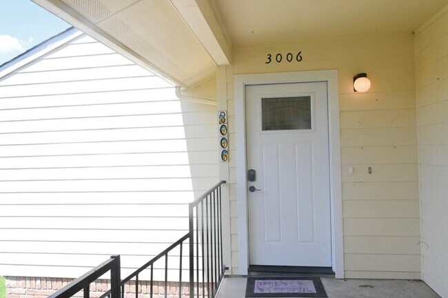 Building Photo - 14555 Wunderlich Dr