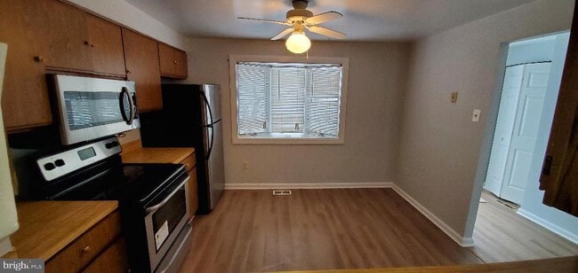 Building Photo - 16 Craftsman Ct