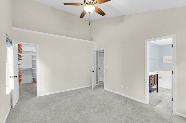 Building Photo - Coastal Convenience in the Heart of Mount Pleasant