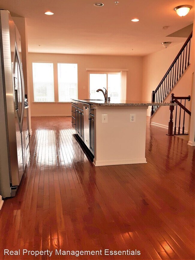 Building Photo - 4 br, 3.5 bath House - 508 Cobble Dr