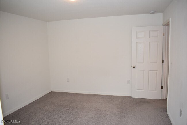 Building Photo - 4055 Union Ln