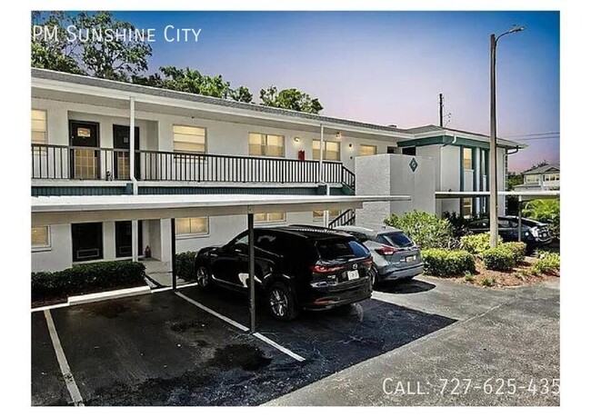 Building Photo - Charming 2-Bedroom Condo in Seminole