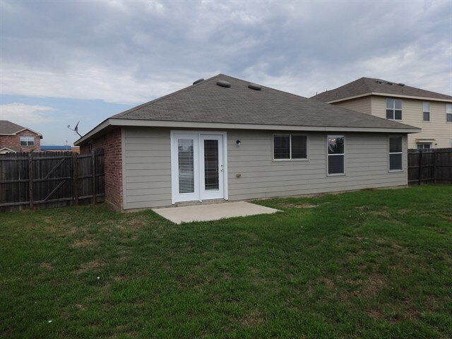 Building Photo - 108 Thoroughbred Dr