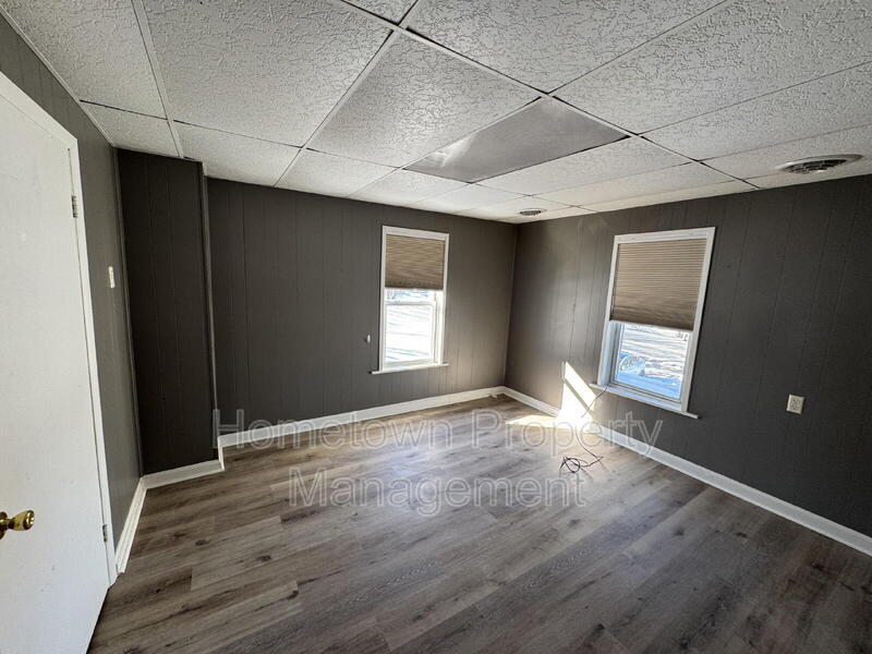 Building Photo - 8858 PA-25