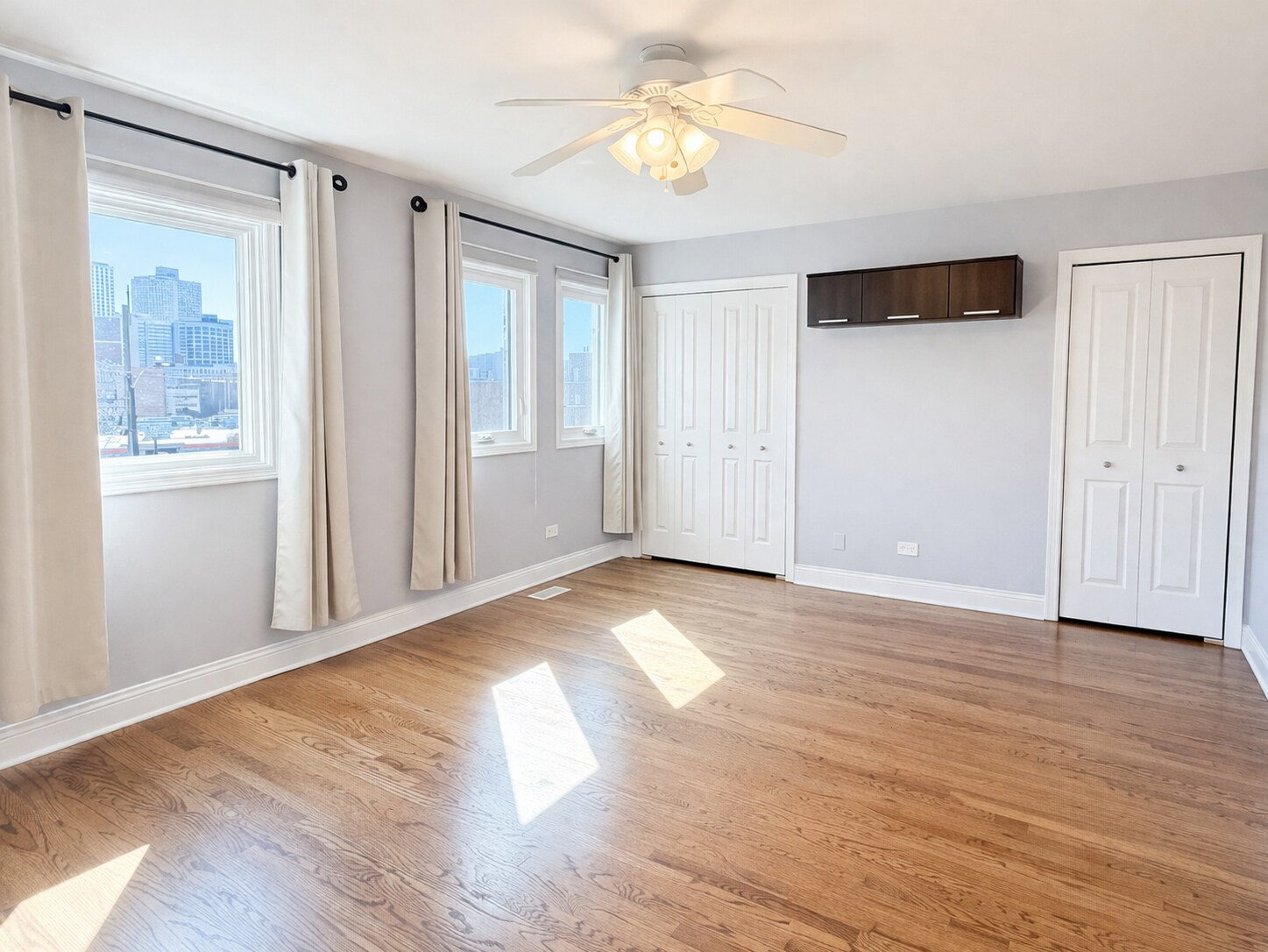 Building Photo - 805 W Wolfram St