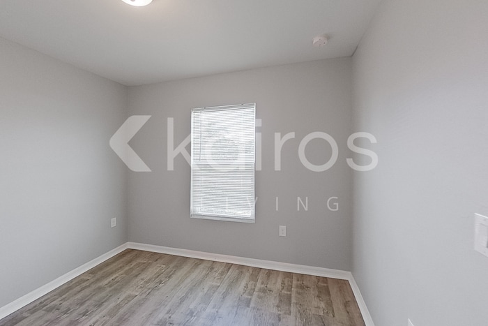 Building Photo - 305 NE 23rd Terrace