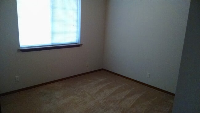 Building Photo - Modern Midtown Duplex