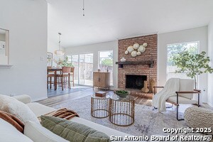 Building Photo - 1142 Churing Dr