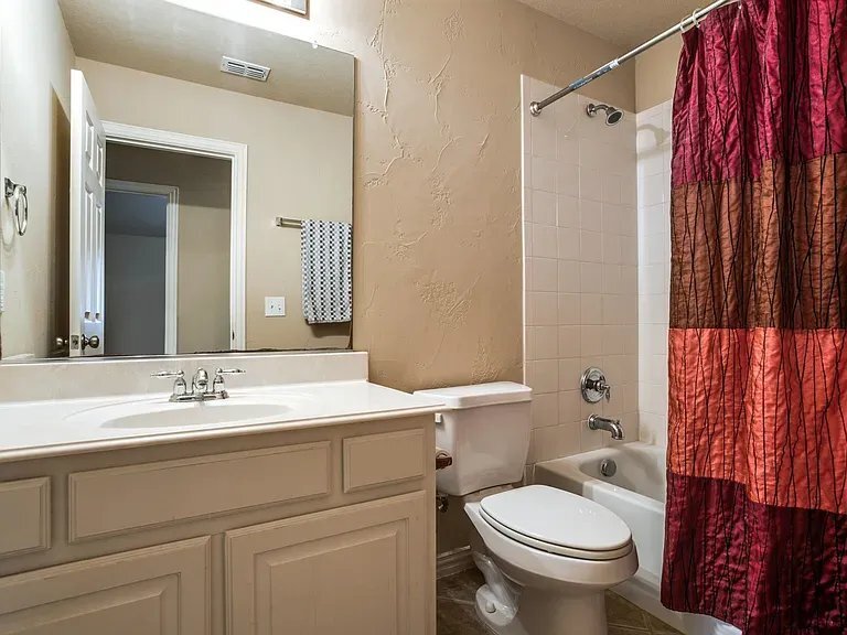 Building Photo - 9595 Knight Ln