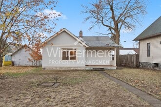 Building Photo - Garland District Area Home