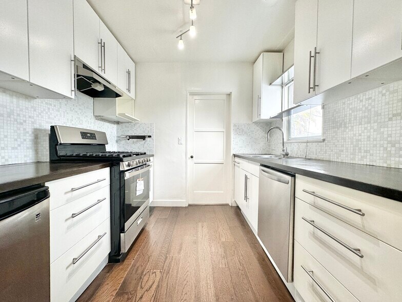 Primary Photo - 2601 14th St