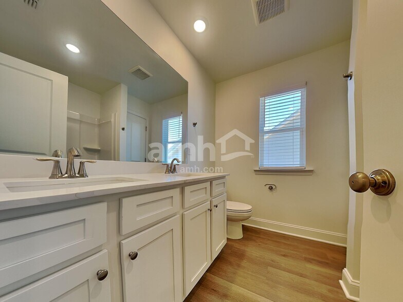 Building Photo - 1459 Aquamarine Dr