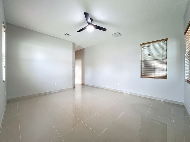 Building Photo - Clermont Pool Home