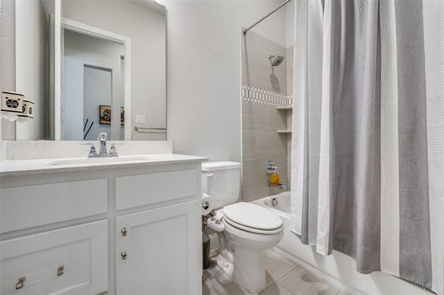 Building Photo - 2740 Meadowbrook Blvd