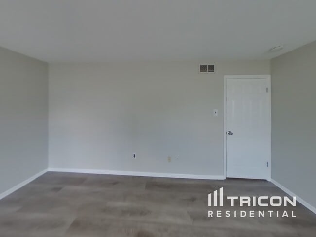 Building Photo - 3253 Farragut Ct