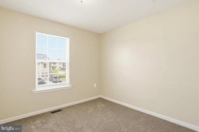 Building Photo - 38 Fastview Dr