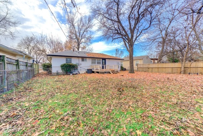 Building Photo - 2 Bed | 1 Bath