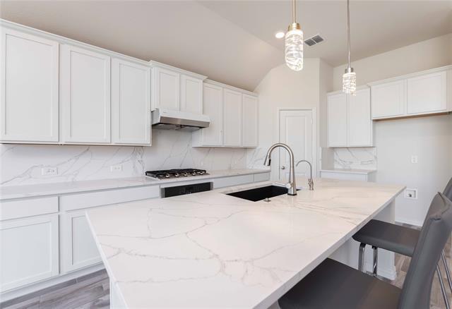 Building Photo - 10038 Boswell Dr