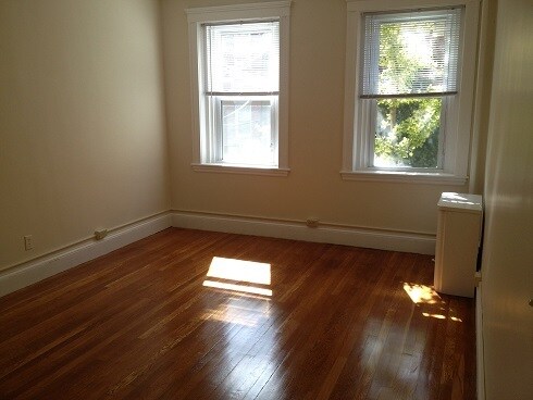 Building Photo - 205 Winthrop Rd