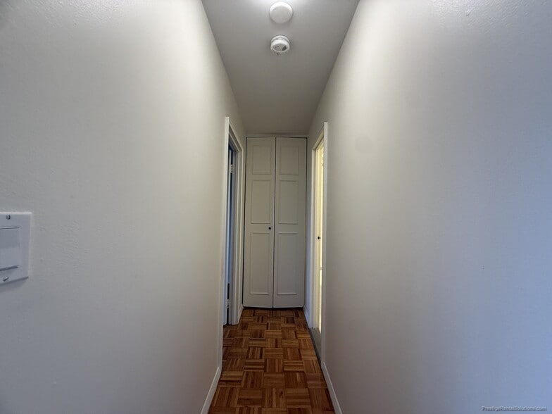 Building Photo - 530 Cambridge St