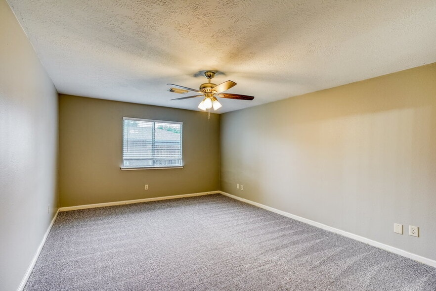 Building Photo - 16115 Purpleridge Ct