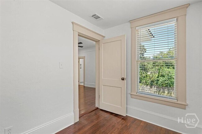 Building Photo - Beautifully Renovated 4-Bedroom Home with Charm & Modern Comfort – Savannah, GA