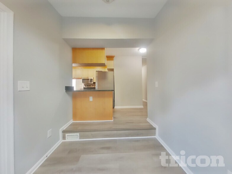 Building Photo - 1614 Thomas Rd