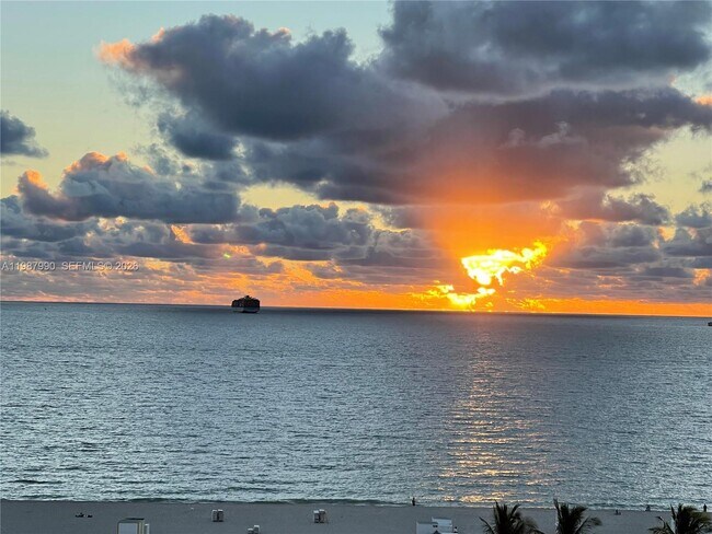 Building Photo - 100 Lincoln Rd