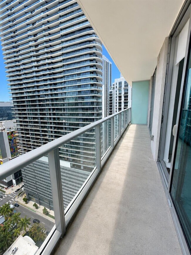 Building Photo - 1100 S Miami Ave