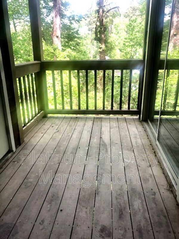 Building Photo - 5557 Mountain Springs Cir