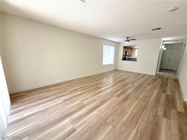 Building Photo - 7100 W Pirates Cove Rd