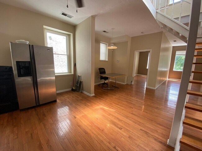 Building Photo - 55 Parker St