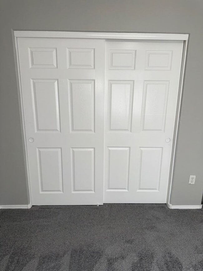 Building Photo - 2-BEDROOM, COND IN LAS VEGAS