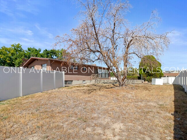 Building Photo - 6773 S 1300 W