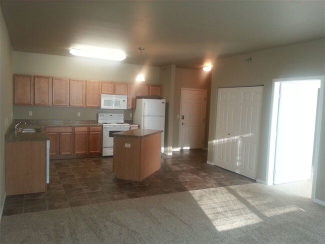 Building Photo - 3 br, 2 bath Apartment - WillowBrooke Lodge