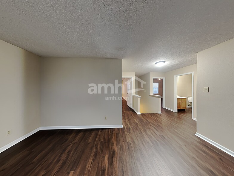 Building Photo - 10868 Delphi Dr