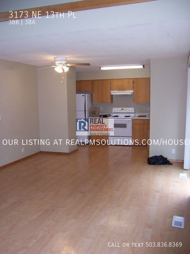 Building Photo - 3173 NE 13th Pl