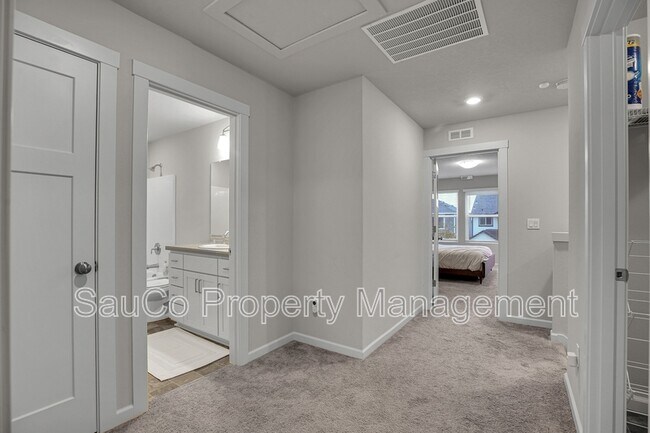 Building Photo - 1483 19th Ave