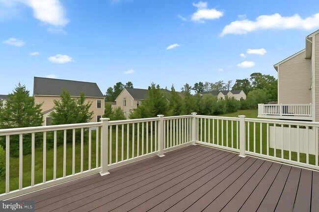 Building Photo - 5758 Barts Way
