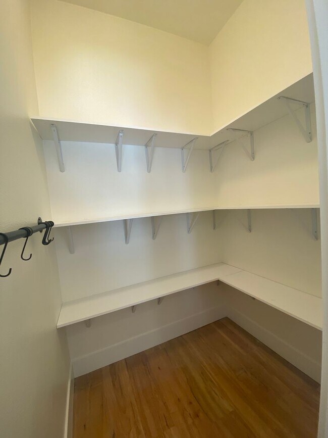 Building Photo - Mead School District-Upper unit Duplex 3 beds,2 bath Available June 10th