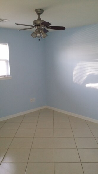 Building Photo - 3823 Jupiter Dr