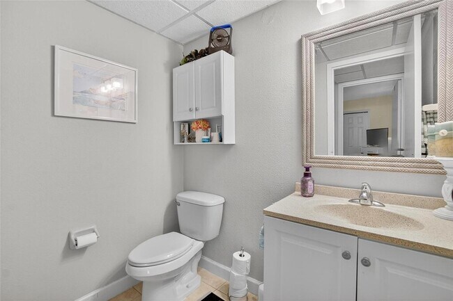 Building Photo - 202 Bedford St