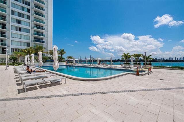 Building Photo - Mirador 1000 Condo