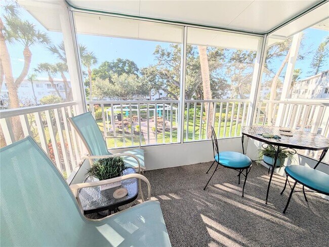 Building Photo - 2328 Canal Dr