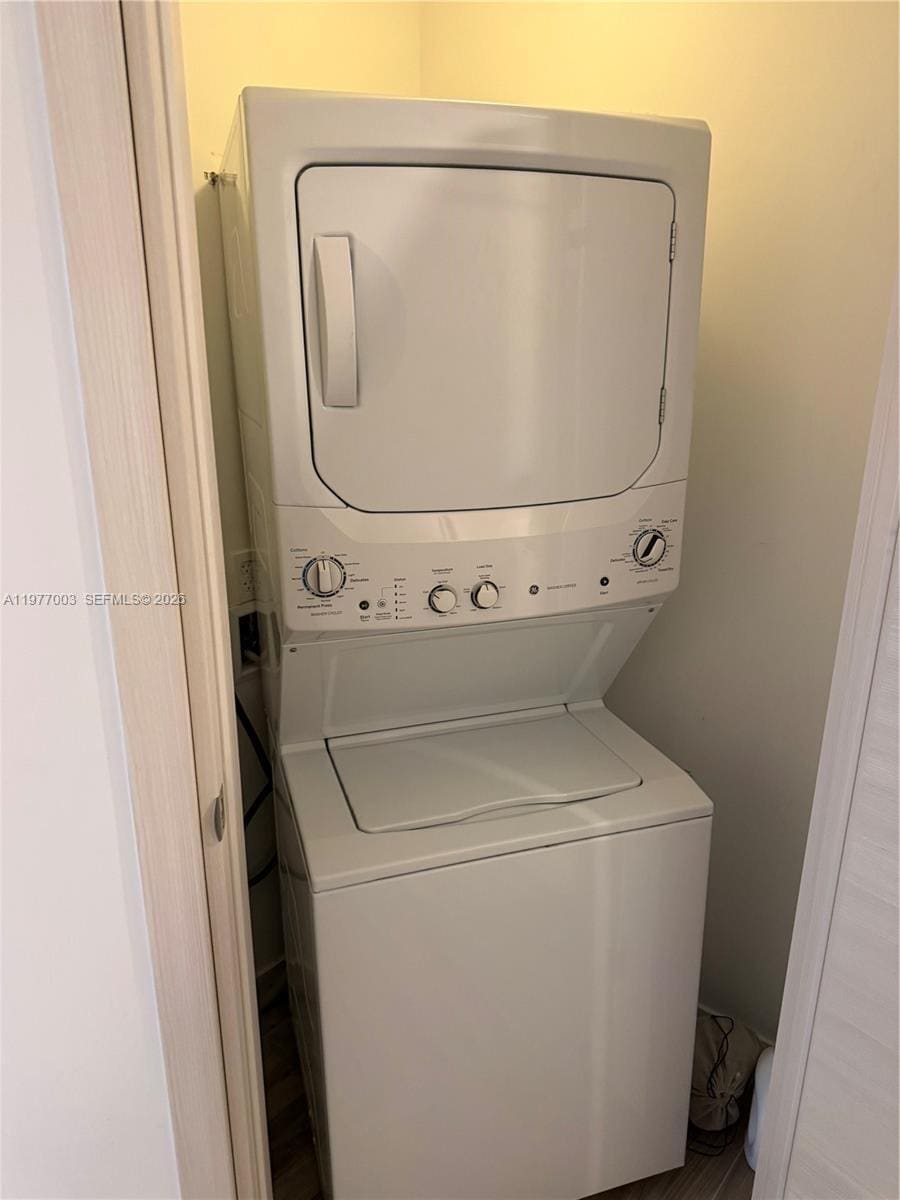 Building Photo - 801 S Miami Ave