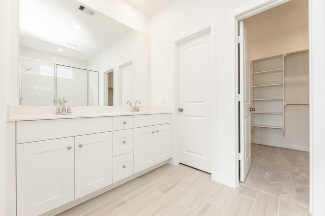 Building Photo - 31726 Wild Mdw Dr