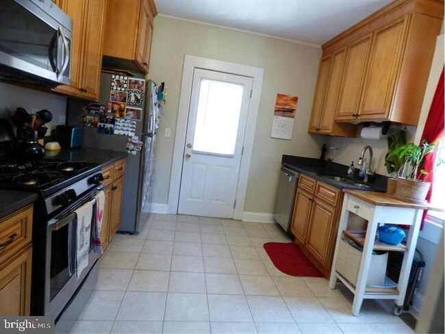 Building Photo - 718 Church Hill Rd