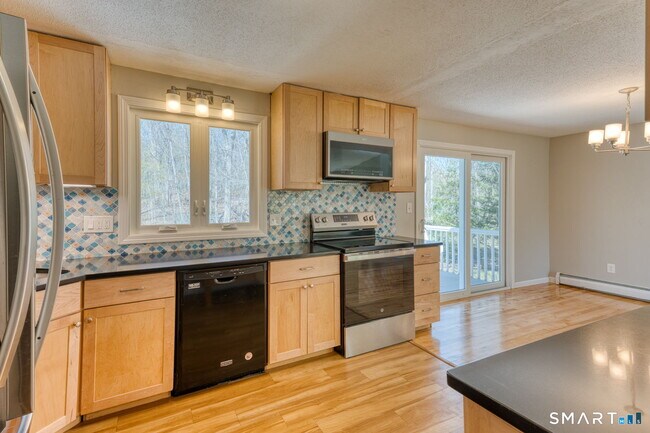 Building Photo - 371 Warrenville Rd
