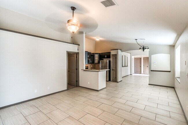 Building Photo - Home For Rent